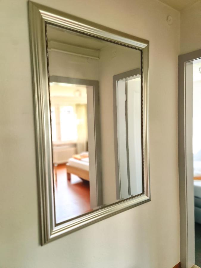 Ferienwohnung Kreuz - zentral nähe Bahnhof Wilderswil Exterior foto