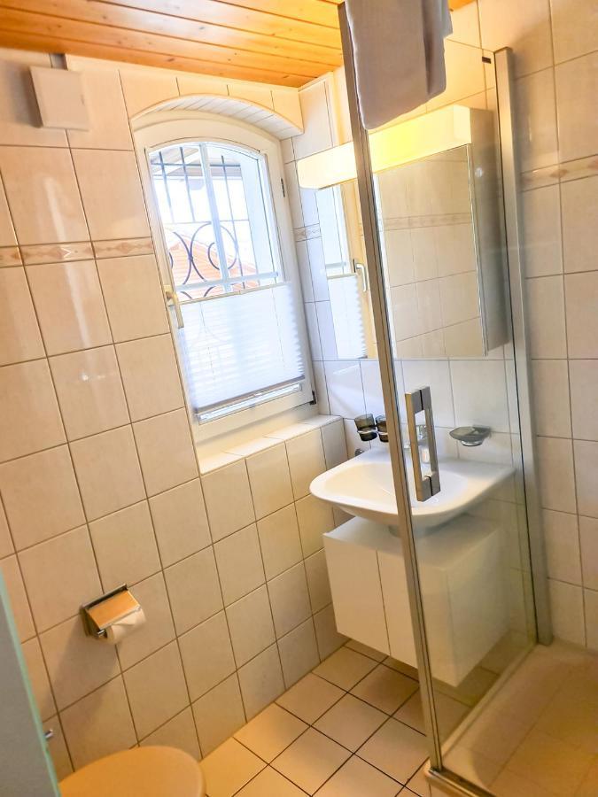 Ferienwohnung Kreuz - zentral nähe Bahnhof Wilderswil Exterior foto